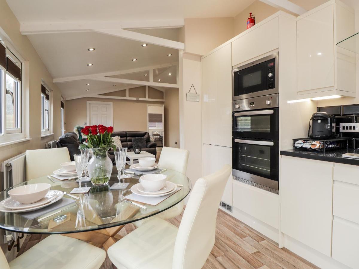 Sparrows Den Lodge Уинчелси Екстериор снимка